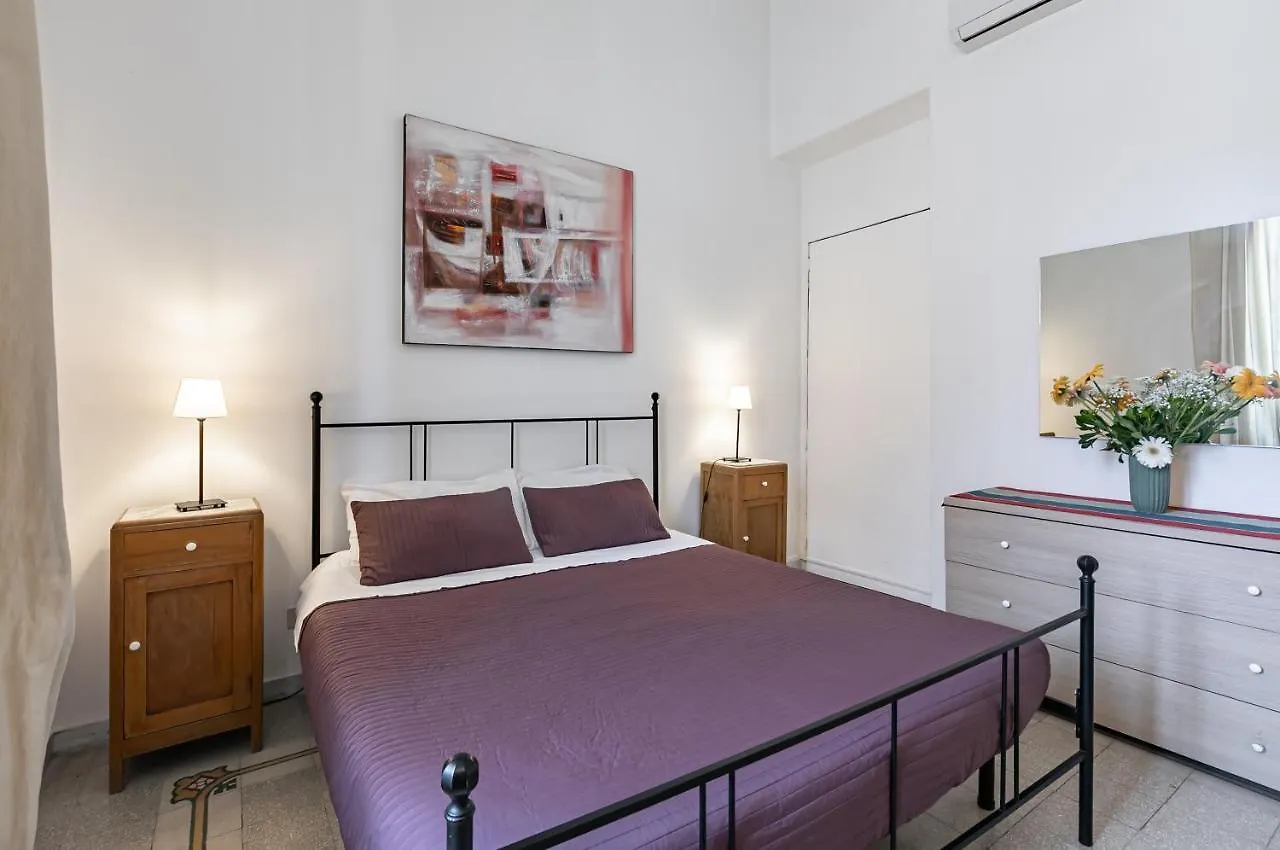 Villa Giulia Cozy Apartment X6 Palermo 0*,  Italy